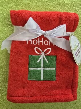 NWT 30 x 40 IN BOYS & GIRLS Christmas Red Plush MICRO-CHENILLE Baby BLANKET (Q1)